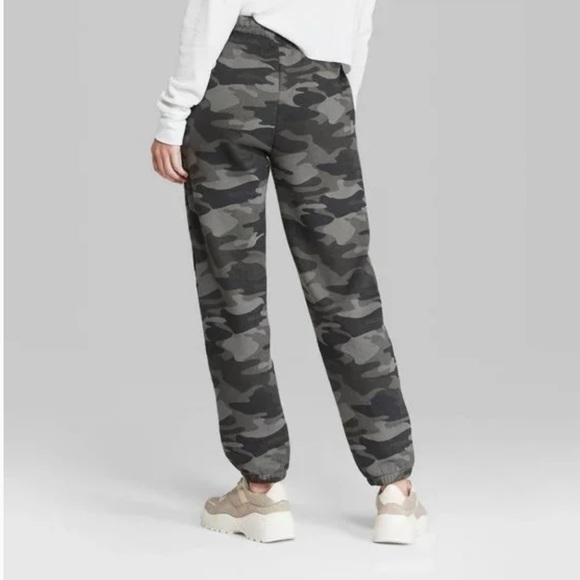 Wild Fable High-Rise Vintage Jogger Sweatpants in Camoflauge - Picture 2 of 11